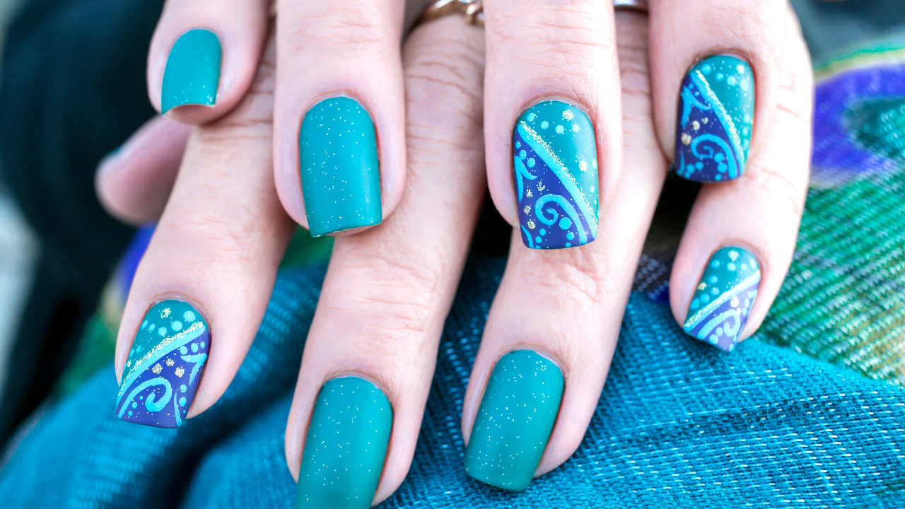 Holographic nail powder set from Amazon